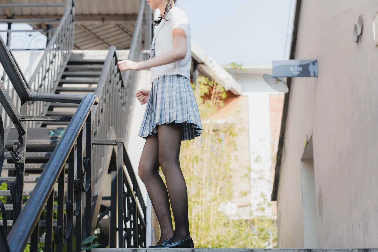 图片[2]-No.004-4 凤凰新村成片 [57P]– 04 [12P]-coswz-cos王者