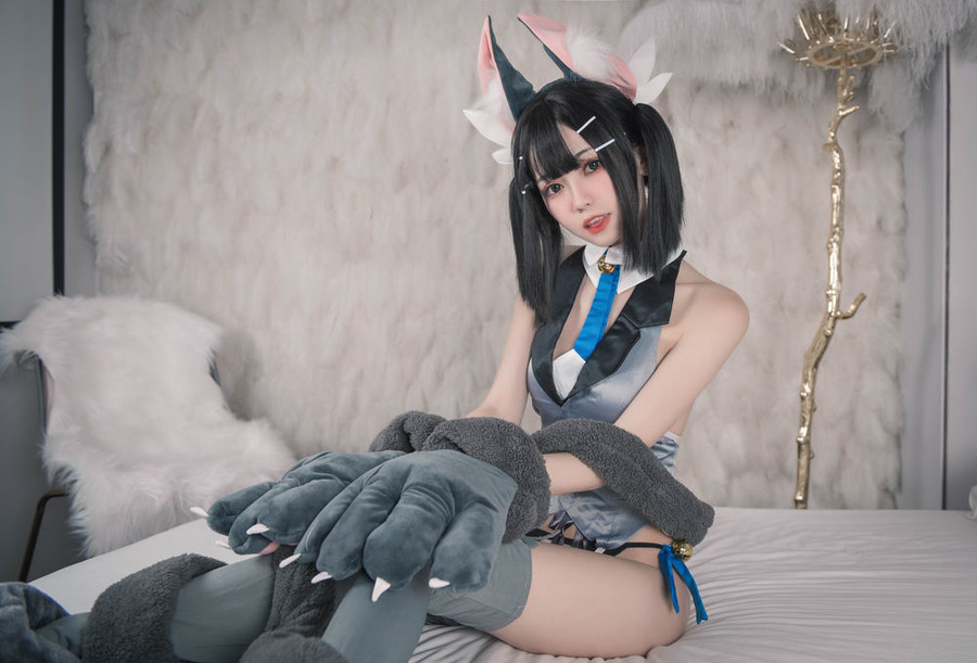 你的负卿新推二次元cos图集，让你沉浸在奇妙的动漫世界中！