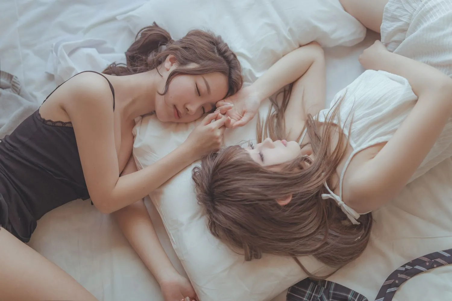 图片[2]-No.009-黑川&浅野菌子 百合 [20P]-coswz-cos王者