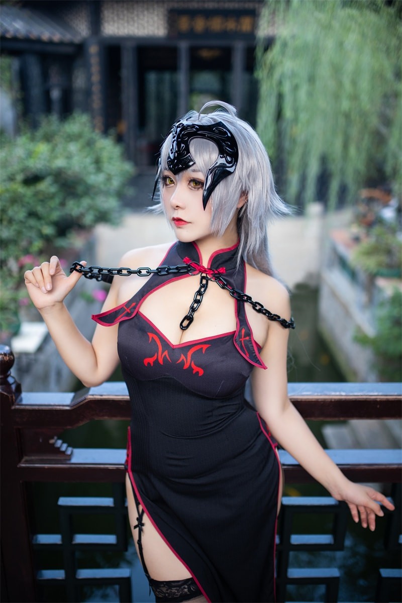 探秘COS女神三刀刀miido的奇幻世界！