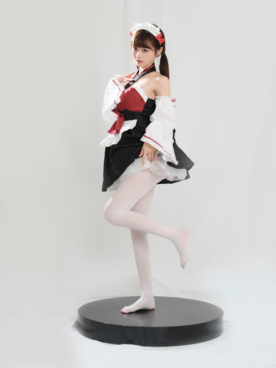 河豚抚子，颜值COS双绝，12套图集让你沉醉二次元之美！！！