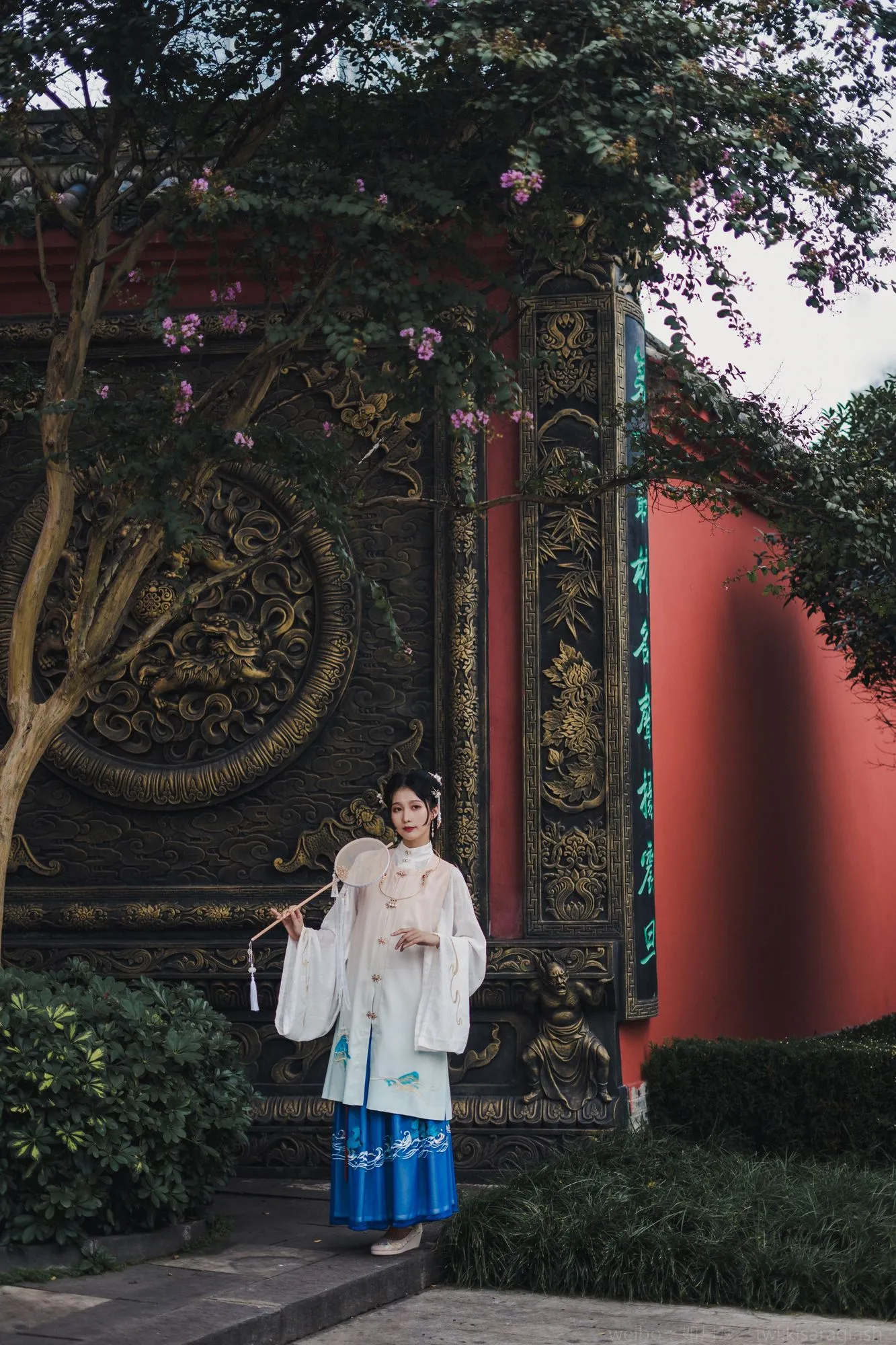图片[5]-No.009-汉服 大慈寺外景 [9P]-coswz-cos王者