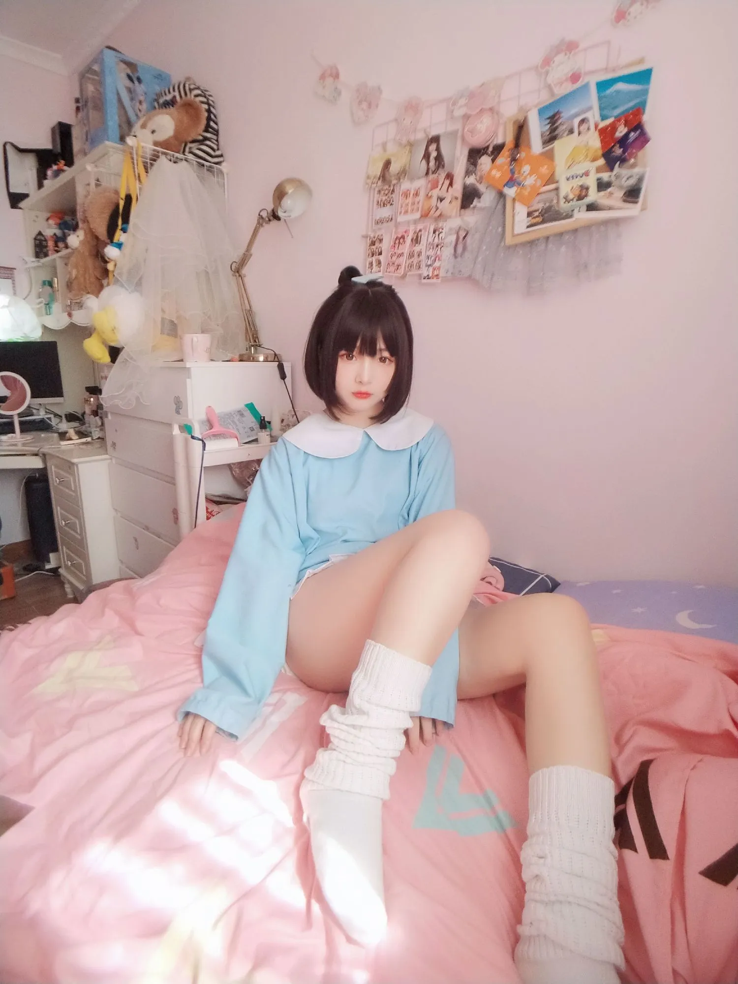 图片[2]-No.048-淡蓝衣白袜果足 [41P 4V]-coswz-cos王者