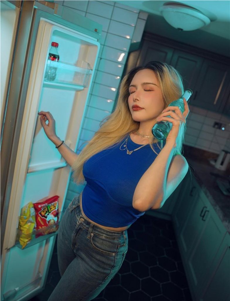 从模特到COSER,秋和柯基(夏小秋秋)115套作品一网打尽 从模特到COSER,秋和柯基(夏小秋秋)115套作品一网打尽