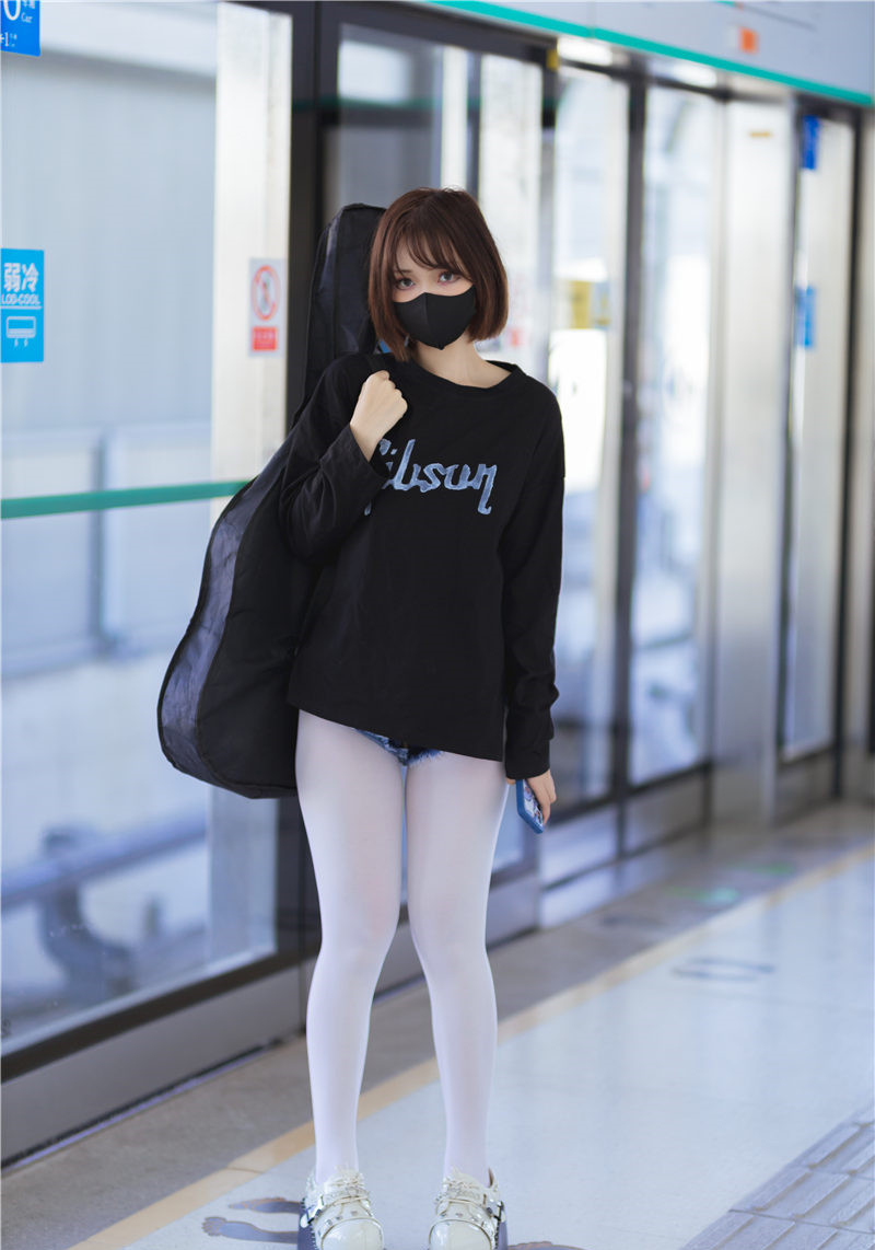 动漫博主洛桑w伊梓 COS图片11期作品