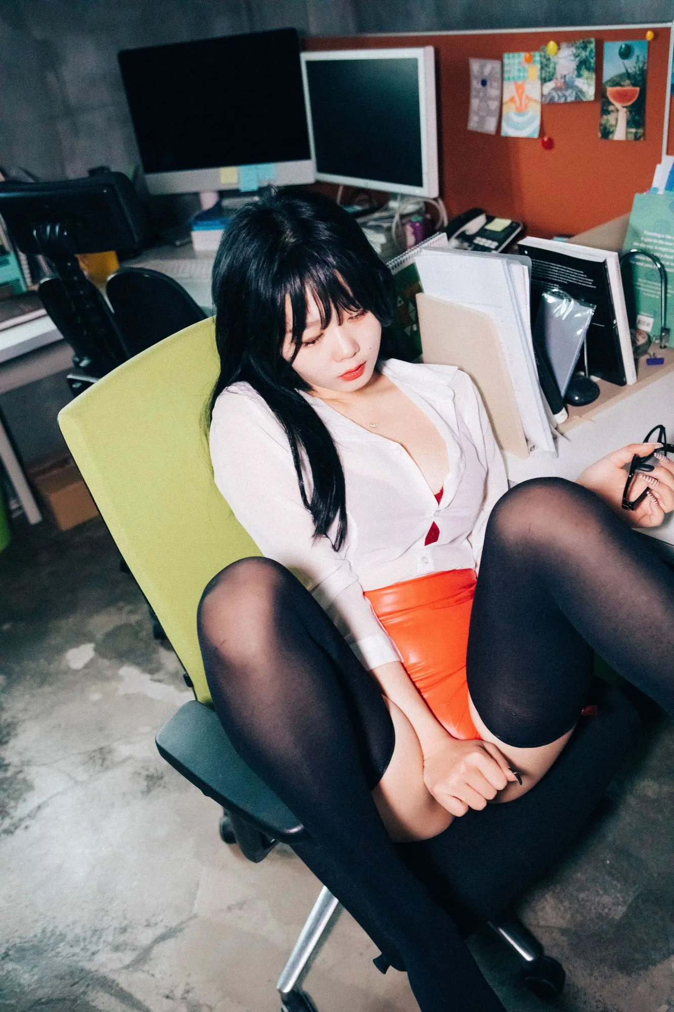 图片[2]-No.026-[Loozy] Office slave [220P 6V]-coswz-cos王者
