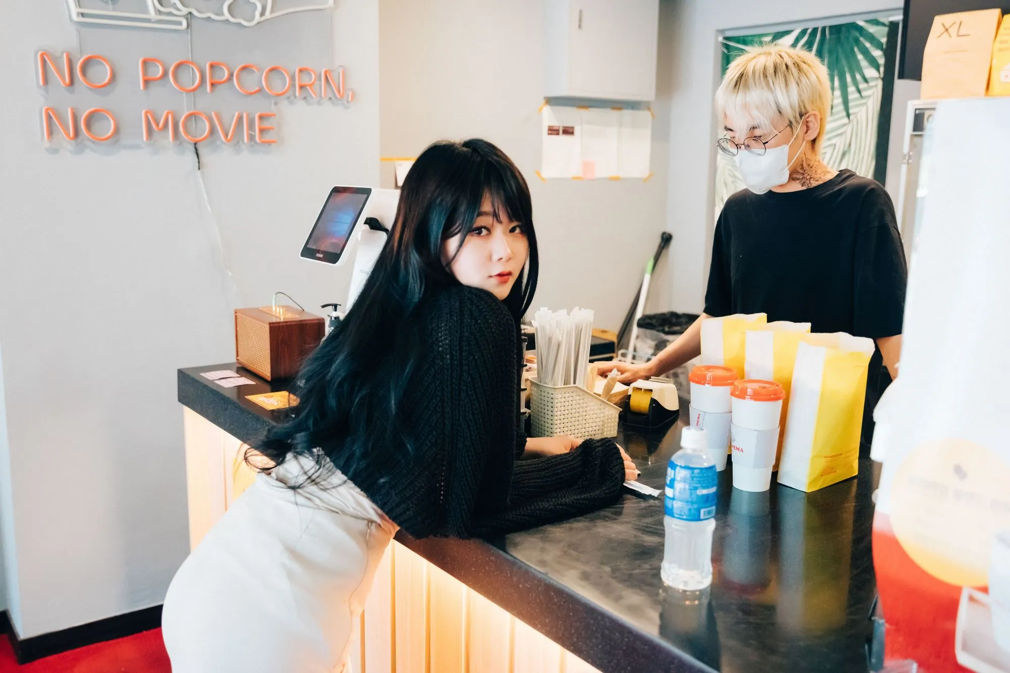 图片[2]-No.051-[Loozy] XXX in The Theater [47P 1V]-coswz-cos王者