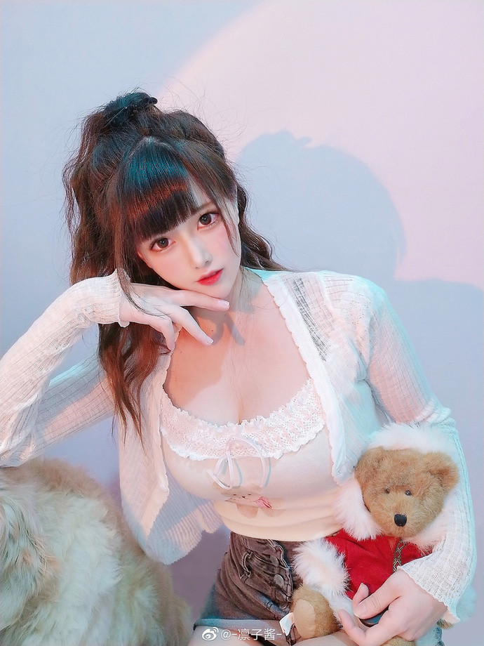 Fate迷的福音！凛子酱Cosplay玛修女仆20套图片作品