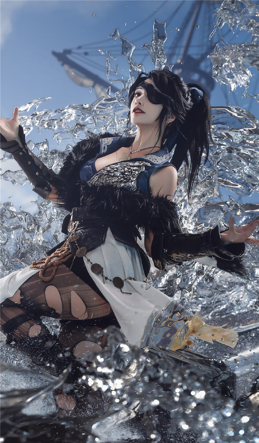 流一喵最新cos正片曝光，白金泳装造型甜美至极