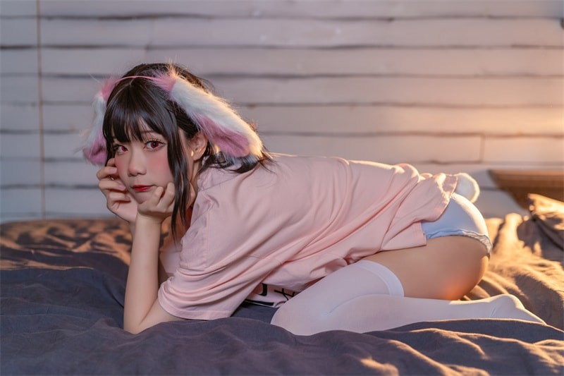 王胖胖u（铁打萌萌_moi）COS作品大赏：肉肉身材萌态十足！