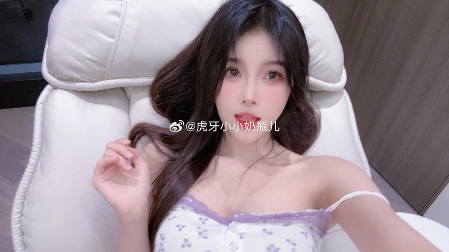虎牙主播小小奶瓶儿定制舞蹈视频