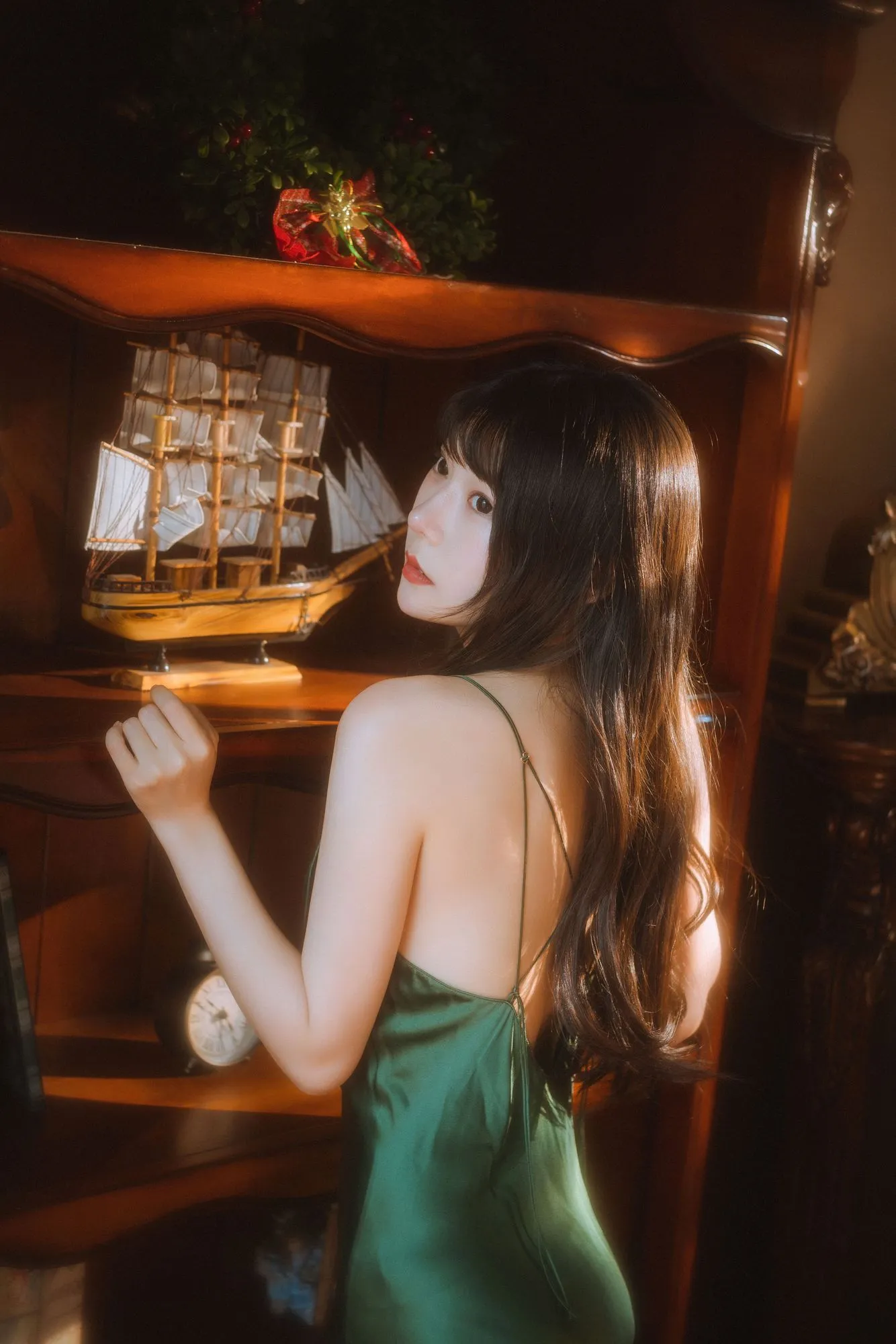 No.046-杨枝甘露 绿色连衣裙 [45P 1V]-图妖社