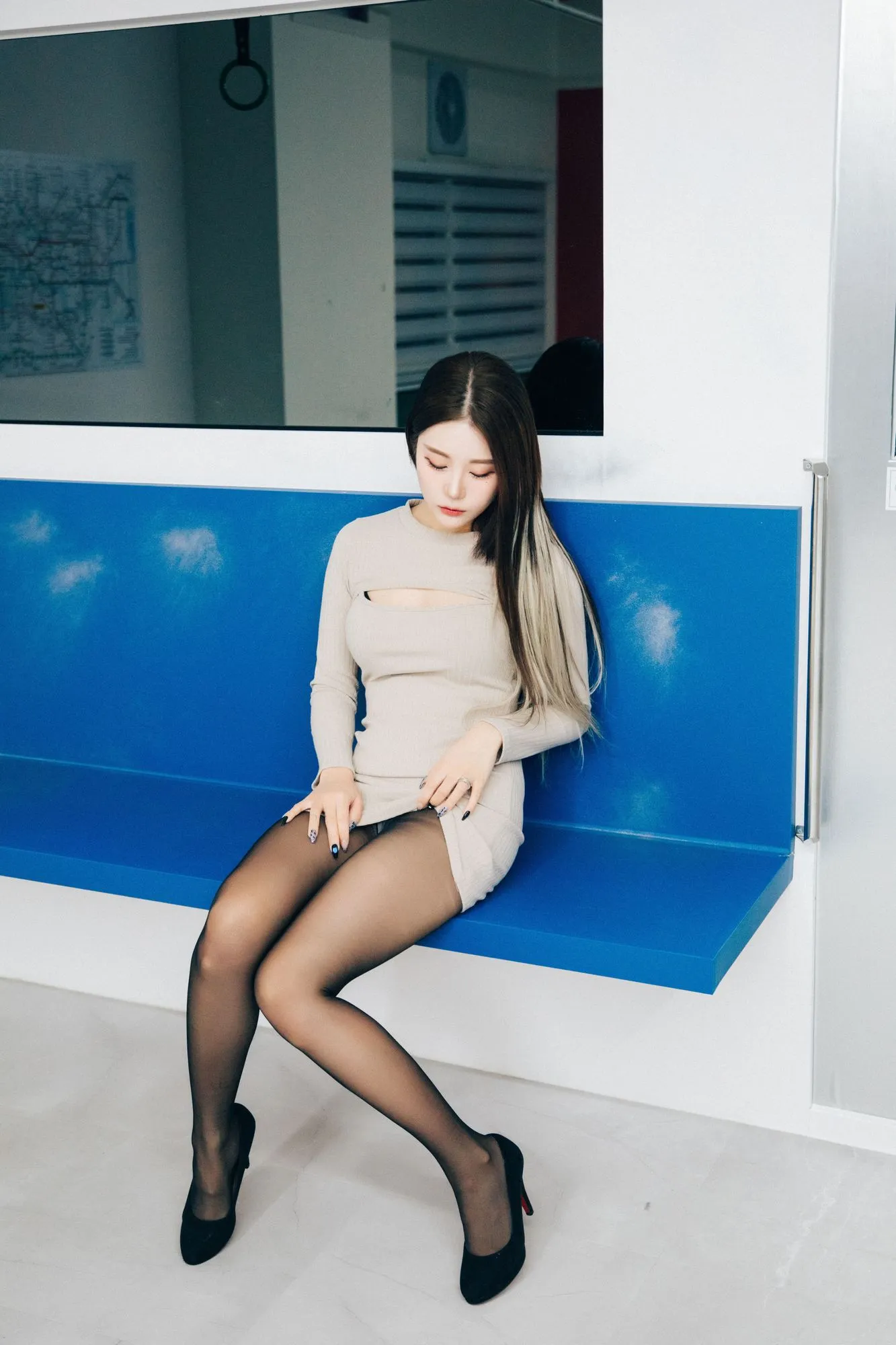 图片[3]-No.059-[Loozy] Bondage Subway [100P]-coswz-cos王者