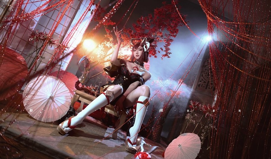 瓦斯塔亚小龙虾最近COS图片作品