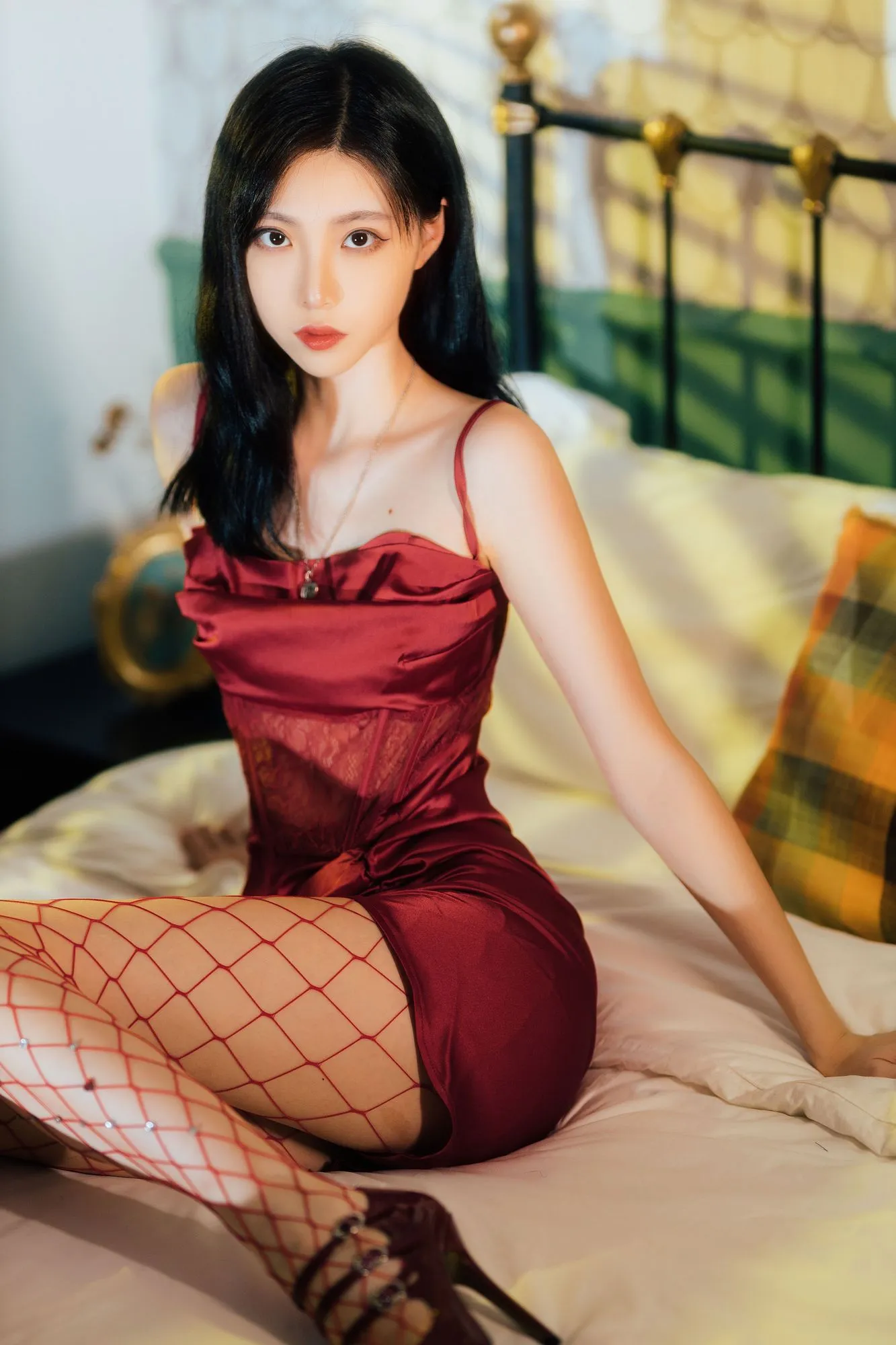 图片[3]-No.021-网袜红裙 [40P]-coswz-cos王者
