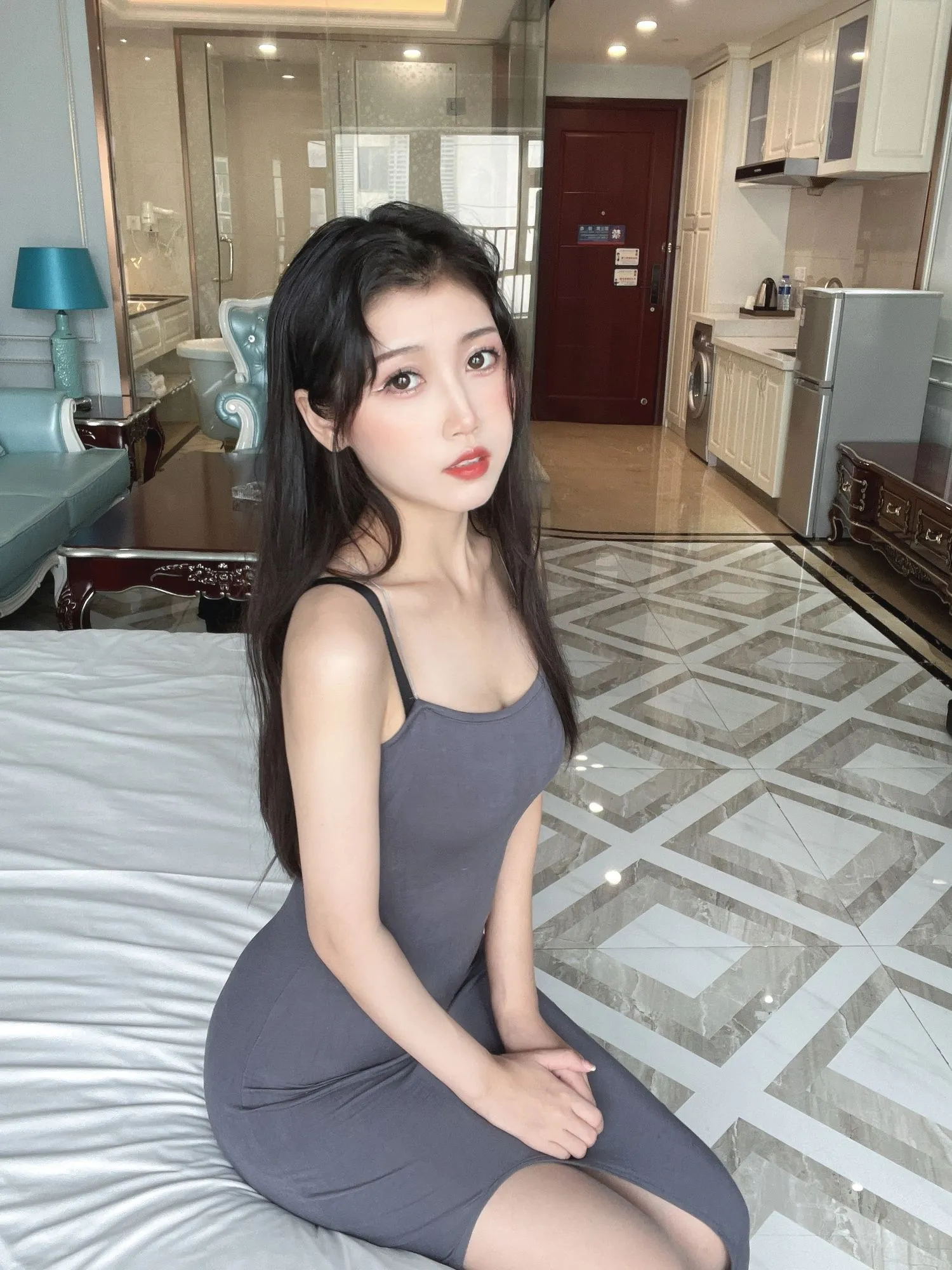 No.033-灰丝御姐 [40P 2V]-图妖社