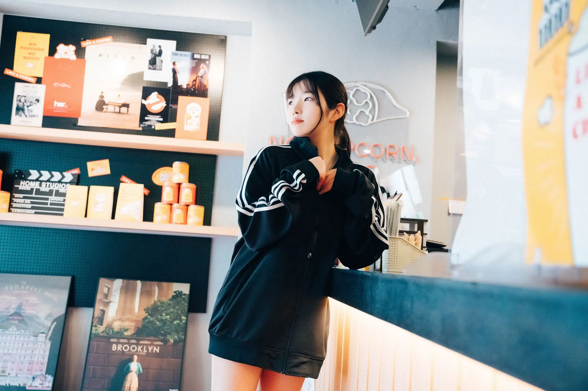 图片[4]-No.034-[Loozy] Cinema Girl [80P]-coswz-cos王者