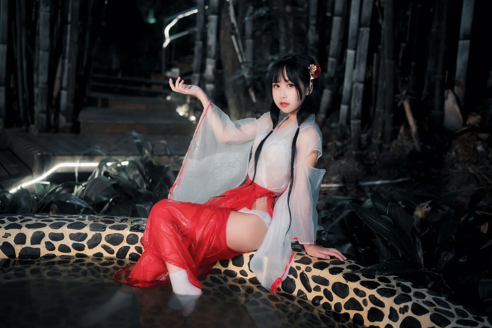 No.049 – 透明巫女 [14P]-图妖社