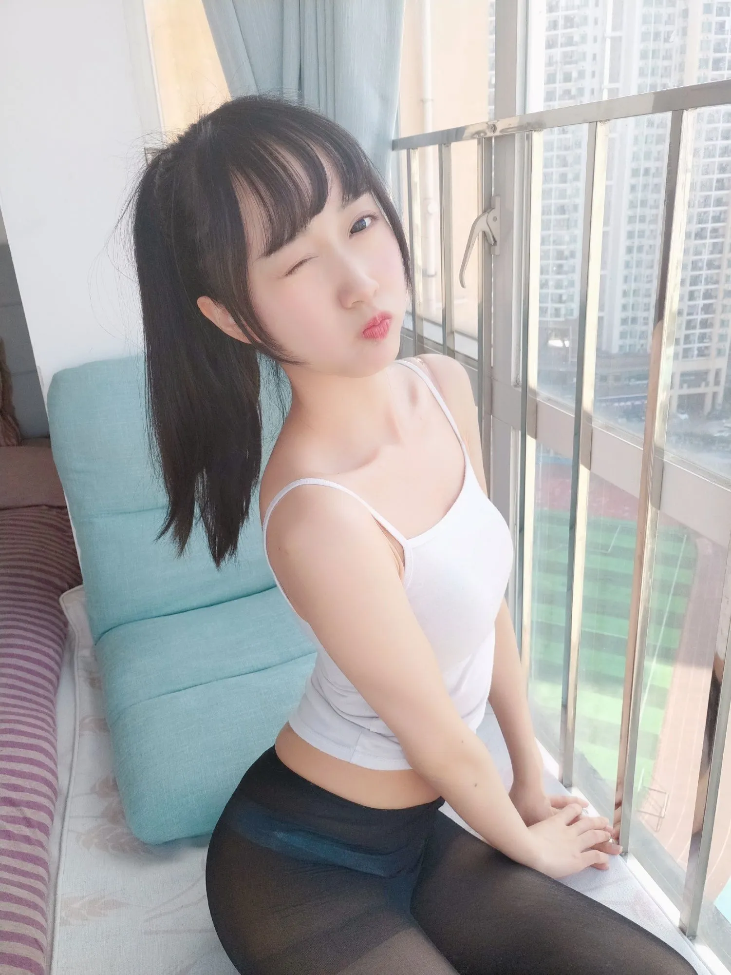 图片[5]-No.020-背心黑丝居家写真 [40P]-coswz-cos王者