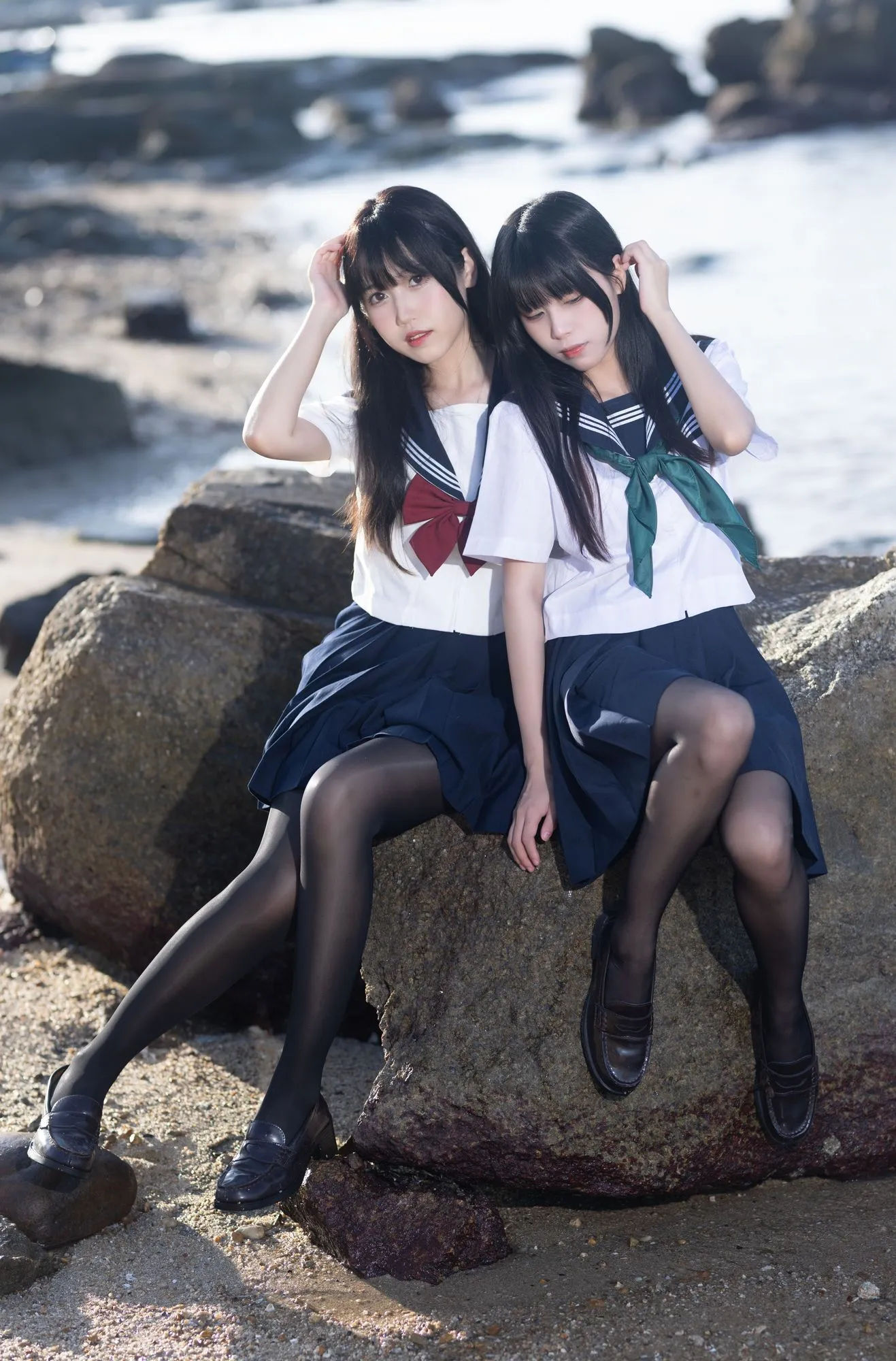 No.042 – 水手服百合黑丝 (&三無人型) [51P 1V]-图妖社