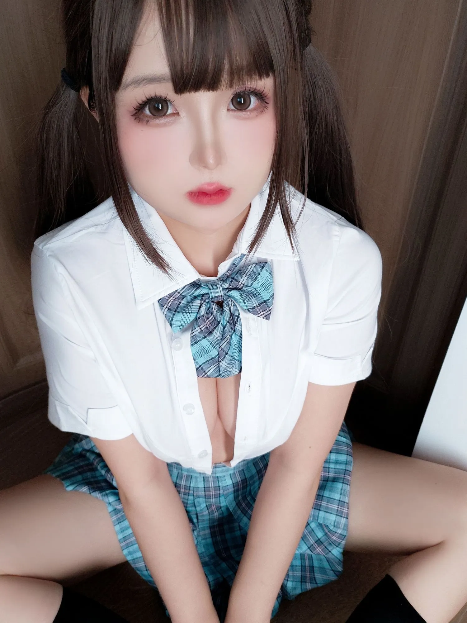 图片[3]-No.165 – 更衣室 [90P]-coswz-cos王者