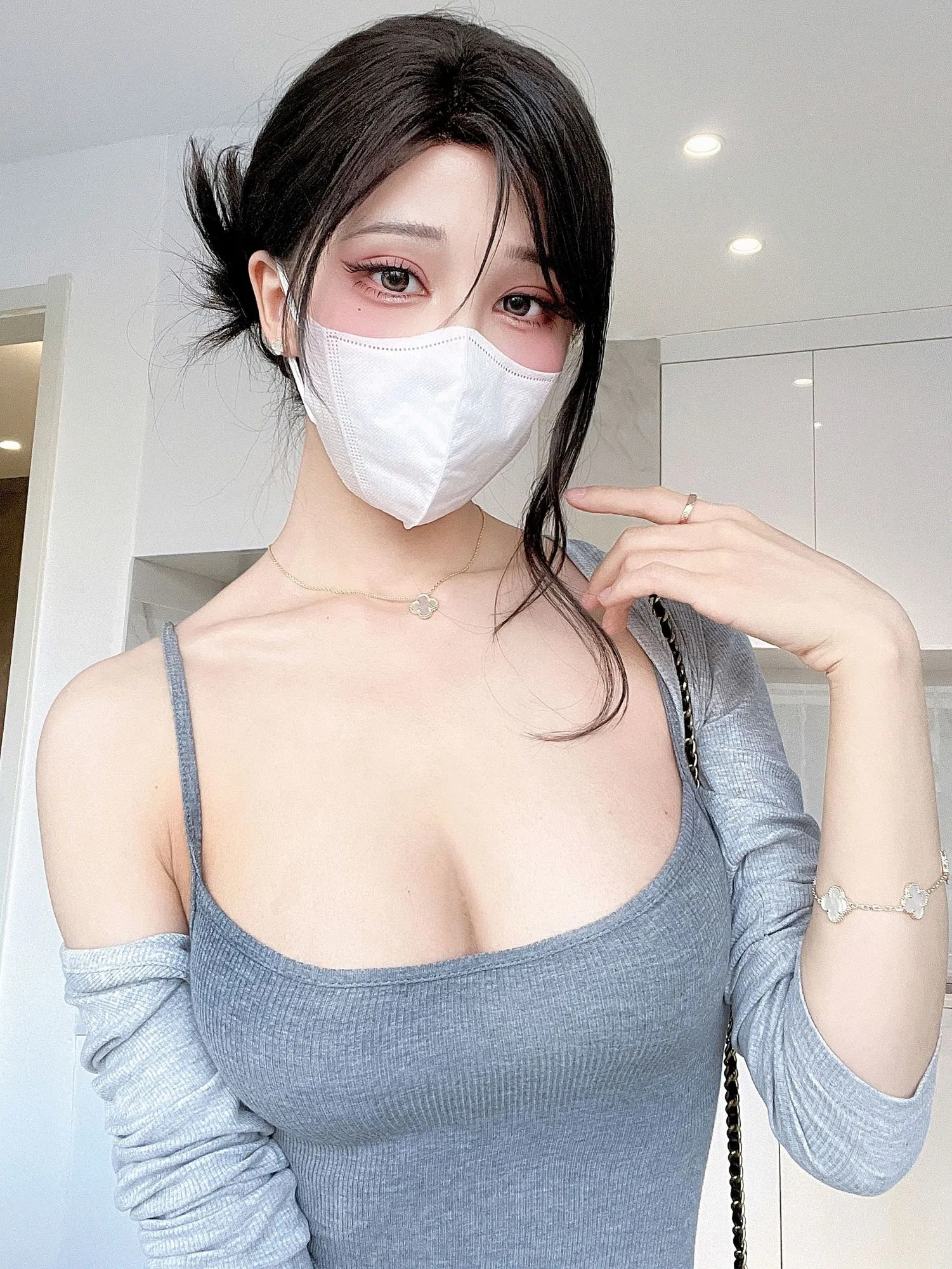图片[4]-No.186 – [Fantia] 2024年11月订阅 (4套) [273P]-coswz-cos王者