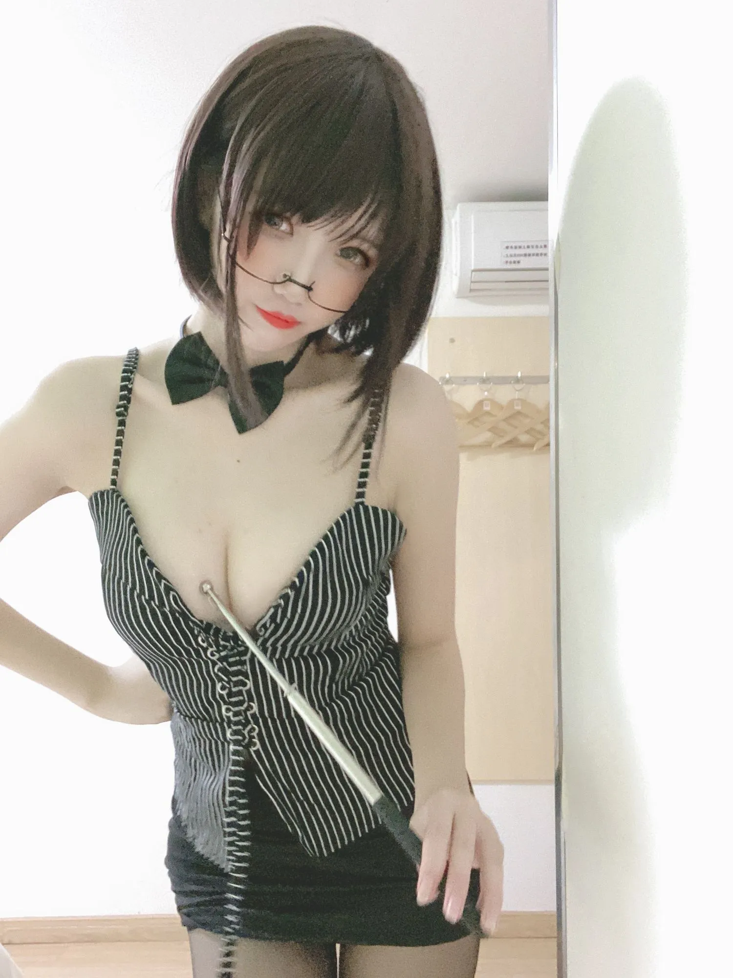 图片[4]-No.008 – 女教师 [6P]-coswz-cos王者