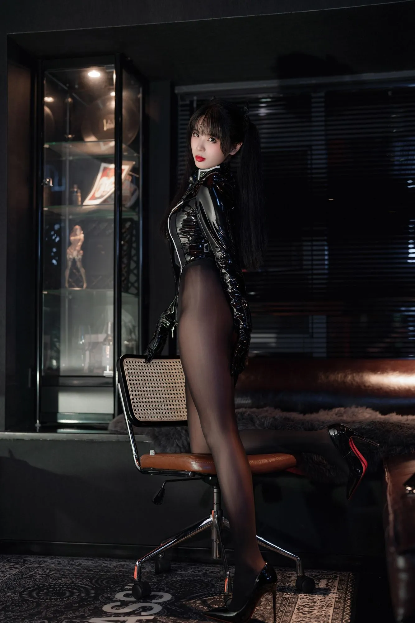 图片[2]-No.074 – 黑丝通讯官 [60P]-coswz-cos王者